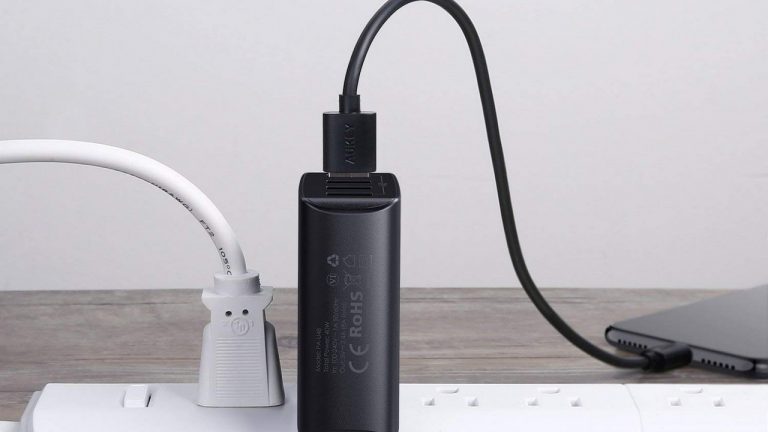 Sạc AUKEY 4-cổng giảm giá còn 16USD hôm nay trên Amazon