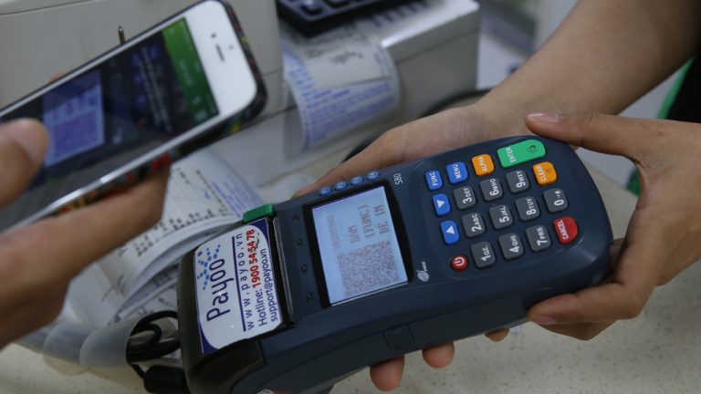 FamilyMart cho thanh toán QR Code tại cửa hàng