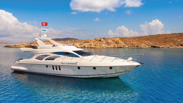 Du ngoạn Hạ Long bằng du thuyền triệu đô FLC Albatross