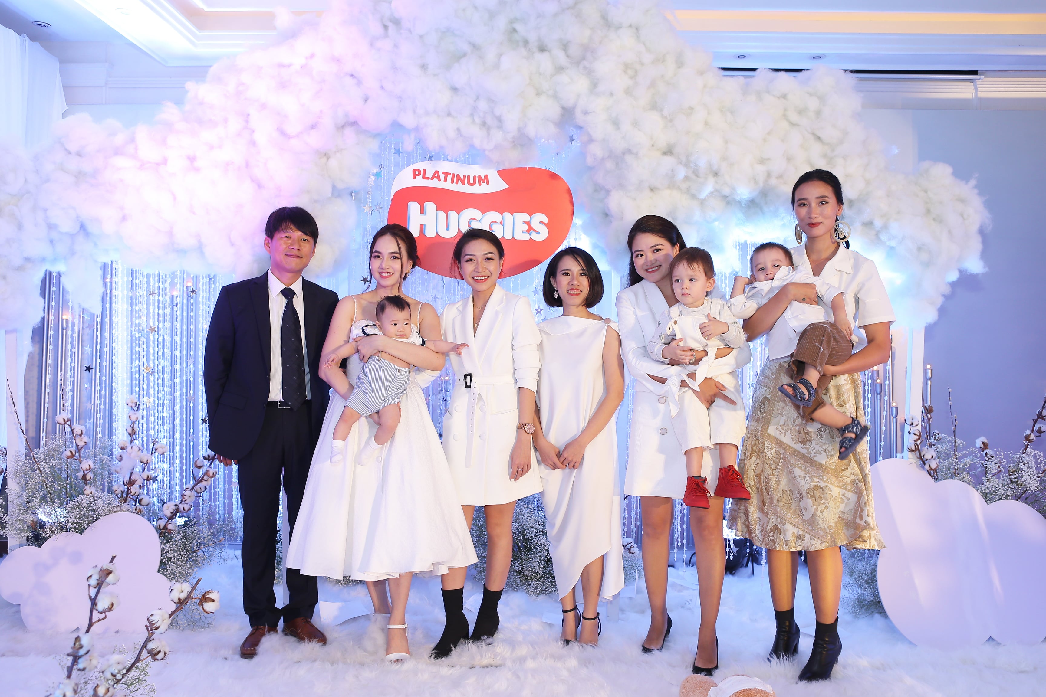 HUGGIES ra mắt dòng tã cao cấp Huggies Platinum 1