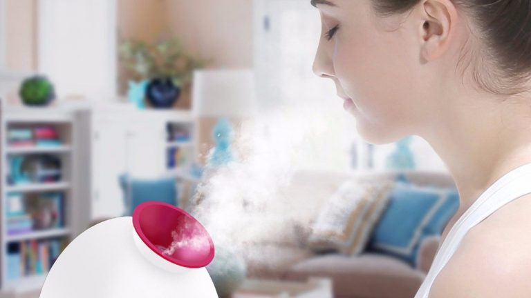 Có nên dùng máy xông hơi mặt mini?