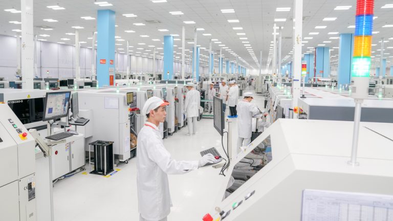 VinSmart hợp tác với Fininfarina sản xuất smartphone thế hệ mới