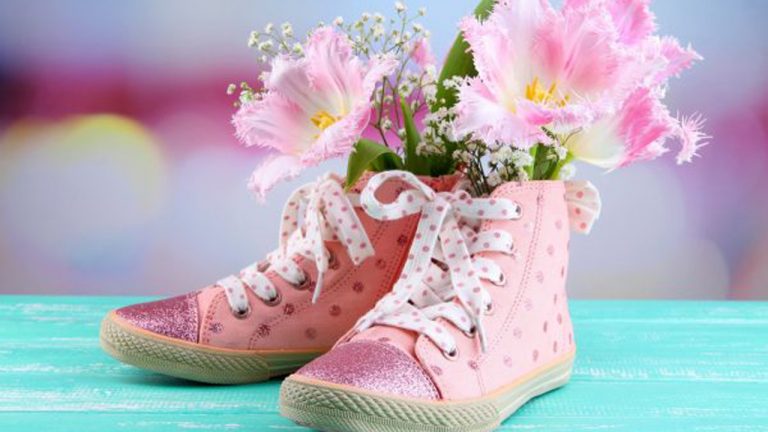 Top 13 chai xịt khử mùi giày tốt nhất