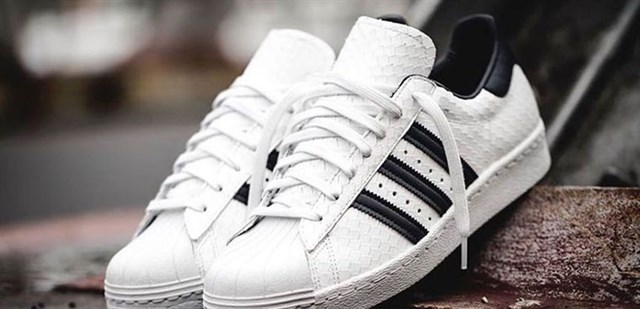 Mẹo vệ sinh giày Adidas trắng cực kì hiệu quả 2