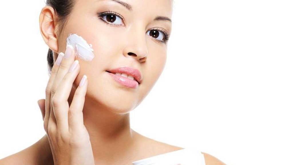 6 sai lầm khi dưỡng ẩm da chị em cần tránh