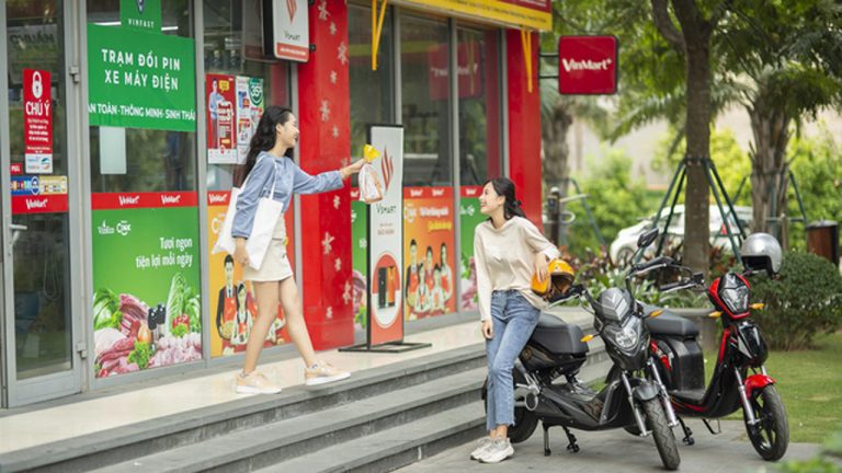 Giá thuê, đổi pin xe máy điện VinFast là bao nhiêu?