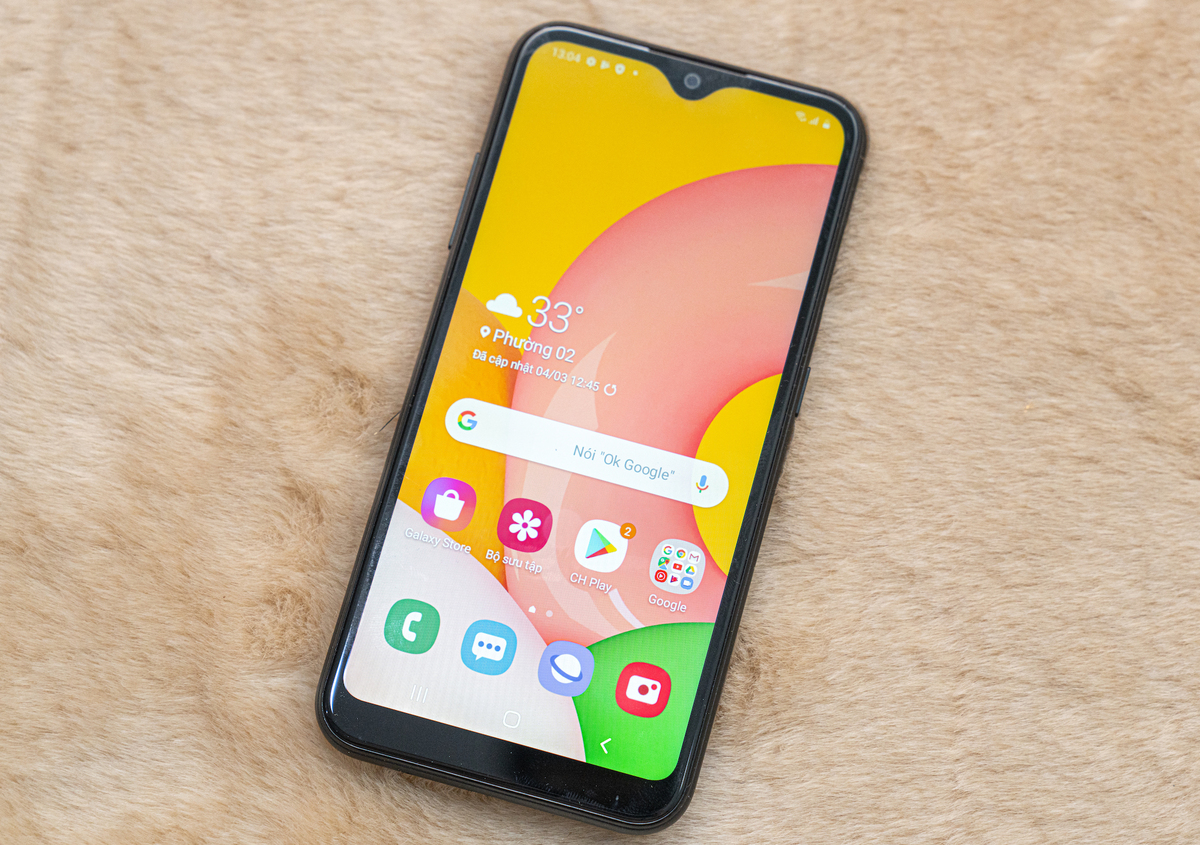 Smartphone giá rẻ có Android 10: Realme C3i hay Galaxy A01? 3