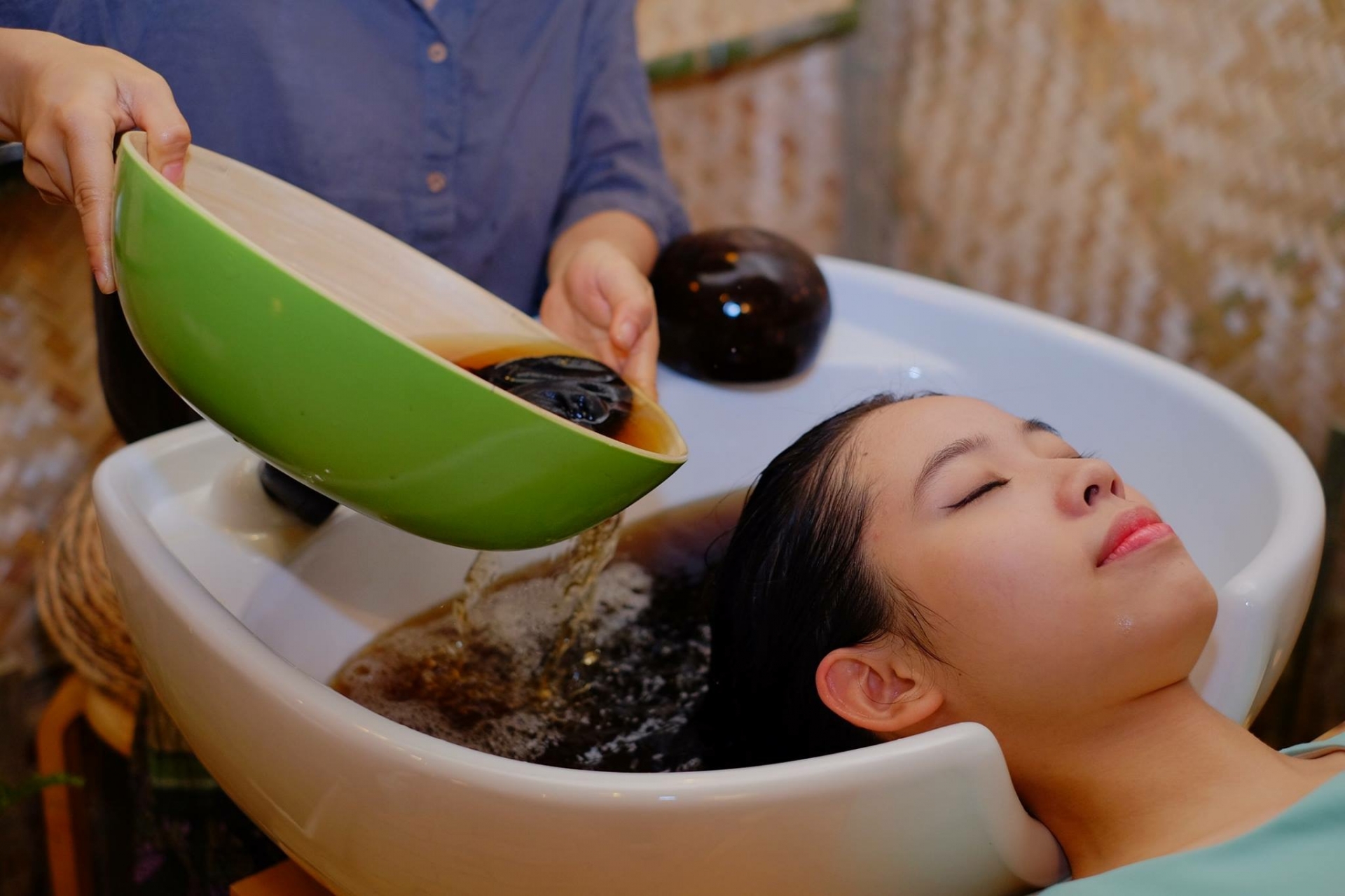 Dầu gội thảo dược dành cho ai? Loại nào tốt? 3