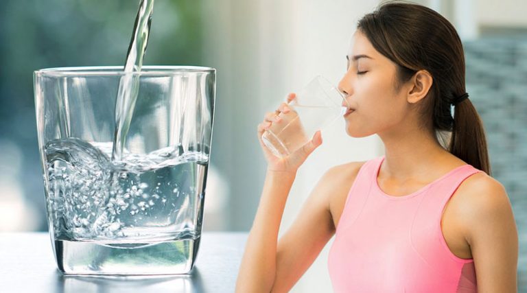 Uống nước nhiều có tăng cân không?