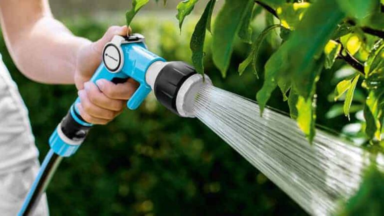 Top 10 vòi tưới cây tốt nhất