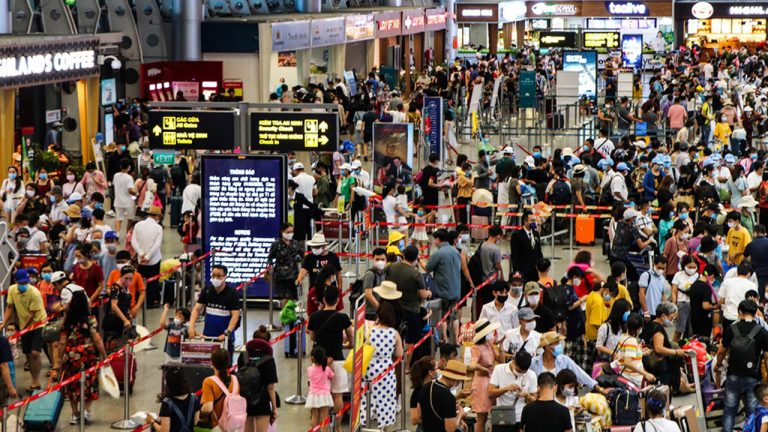 Diễn biến giá vé máy bay từ Đà Nẵng bay Hà Nội, TP.HCM ra sao?