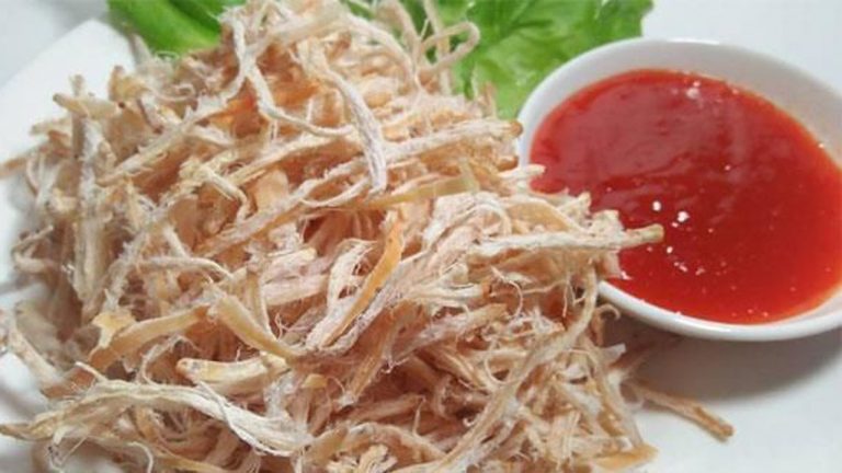 Nướng mực bằng lò vi sóng được không?