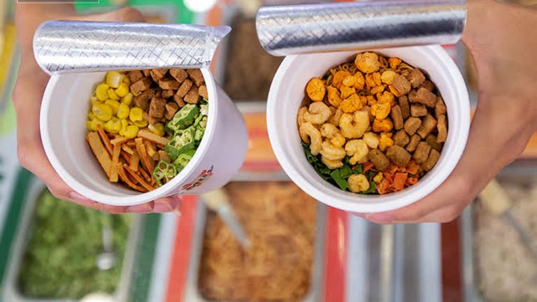 Nhà hàng buffet mì ly có gì hay?