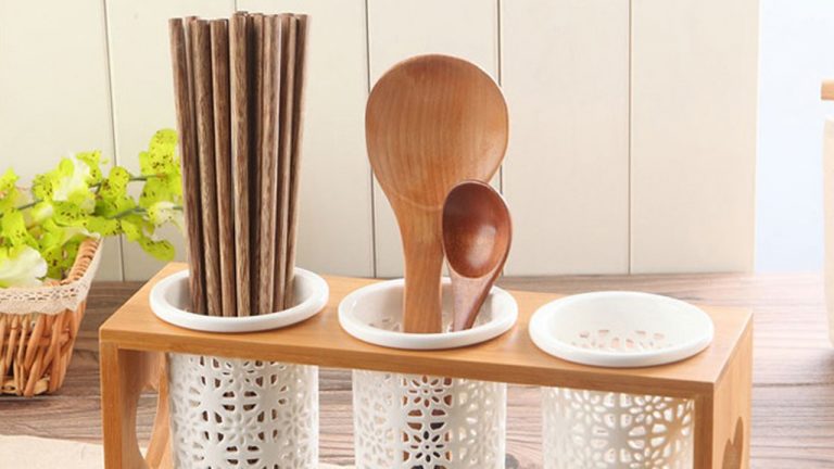 Rửa đũa đúng cách để tránh sản sinh nhiều chất gây ung thư