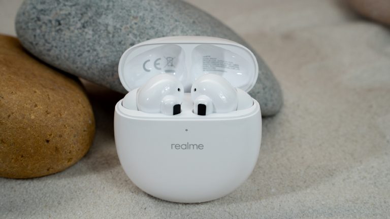 Tai nghe Realme Buds Air Pro bán độc quyền tại Cellphone S, tặng loa JBL Go 3 trị giá 990.000 đồng