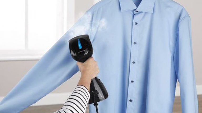 Bàn ủi hơi nước cầm tay – Những điều cần biết