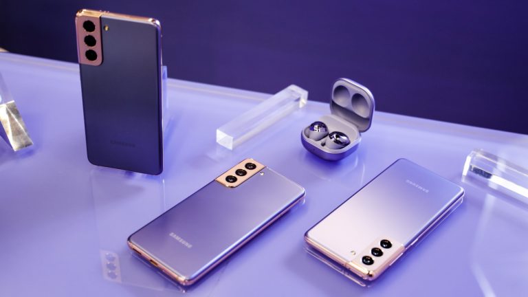 Nên mua Galaxy S21 Series ở đâu?