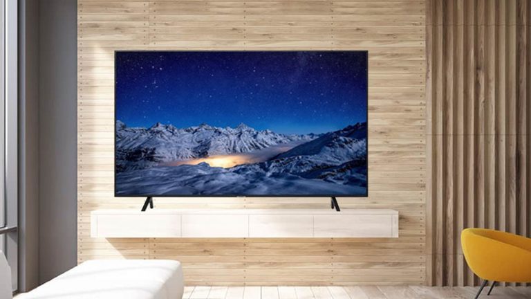 Tivi 4K, tủ lạnh giảm giá sốc hút khách sắm Tết