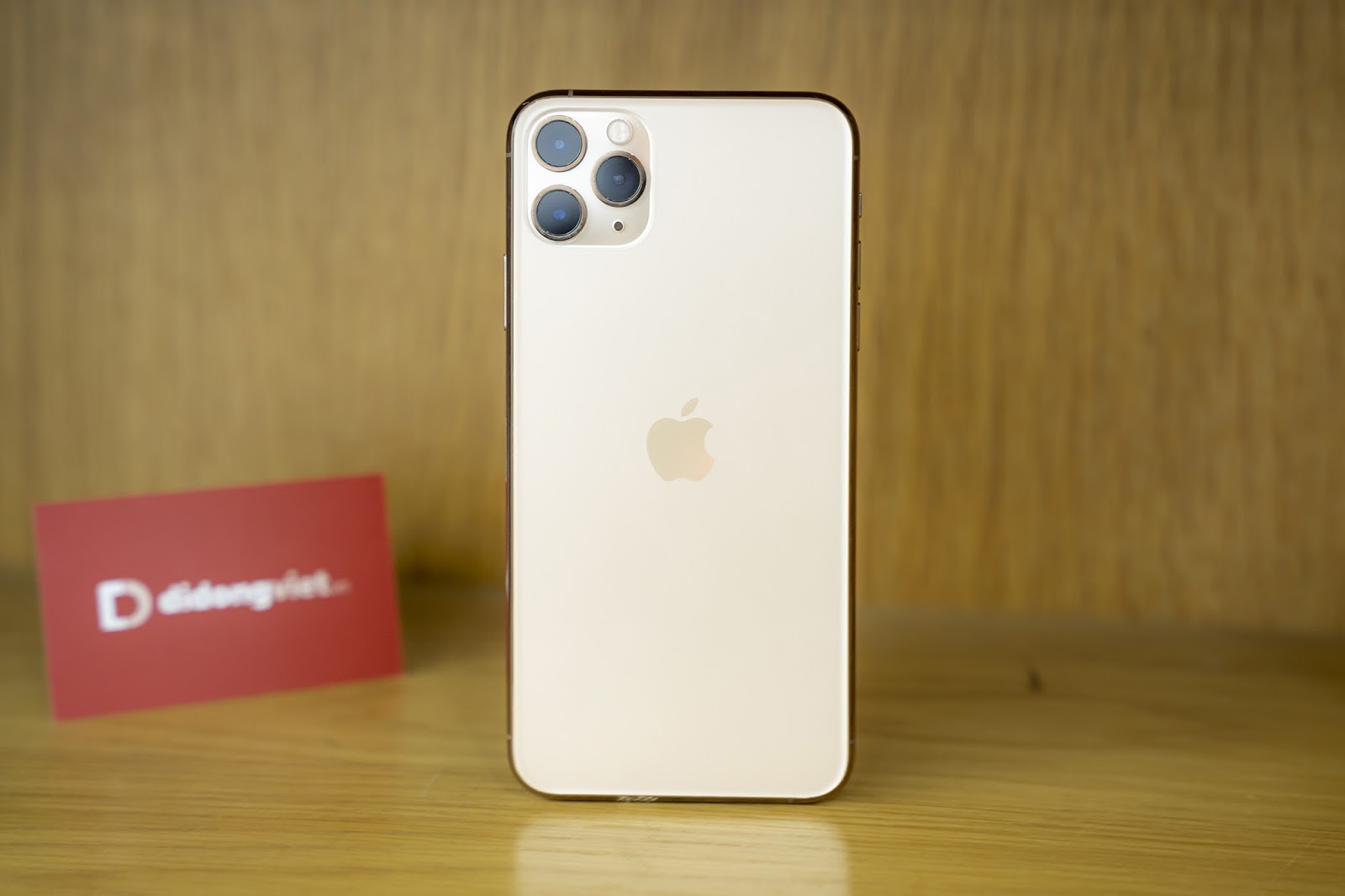 iPhone 12 Pro Max giảm 5,4 triệu, iPhone Xs chỉ còn 10,59 triệu đồng 9