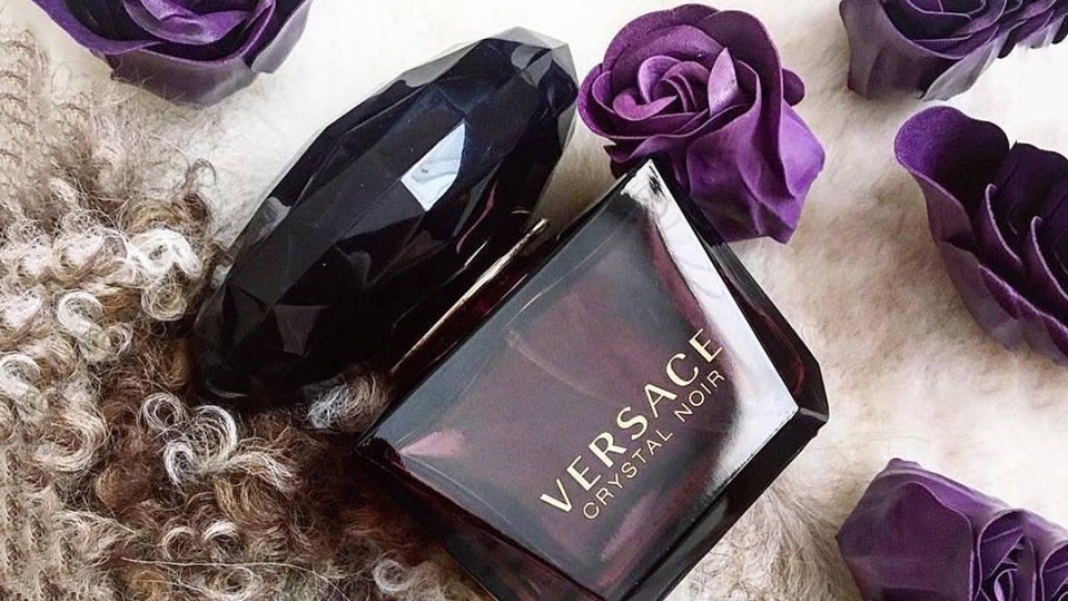 4 hương nước hoa Versace nữ kinh điển quyến rũ nhất 1