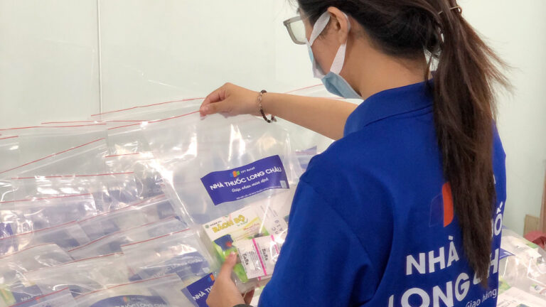 Nhà thuốc FPT Long Châu đồng hành cùng cộng đồng trong đại dịch Covid-19