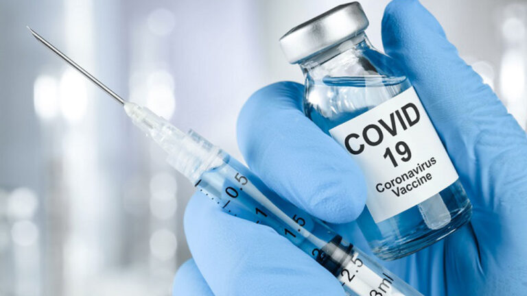 Thẻ xanh COVID-19 là gì? Người đủ điều kiện có ‘thẻ xanh COVID-19’ được làm gì?