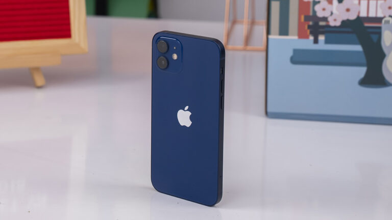 iPhone 13 chuẩn bị lên kệ, iPhone 12 giảm sốc gần 7 triệu