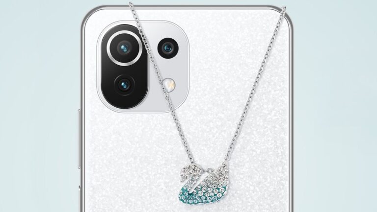 Tặng kèm dây chuyền Swarovski trị giá 2,99 triệu khi mua Xiaomi 11 Lite 5G NE