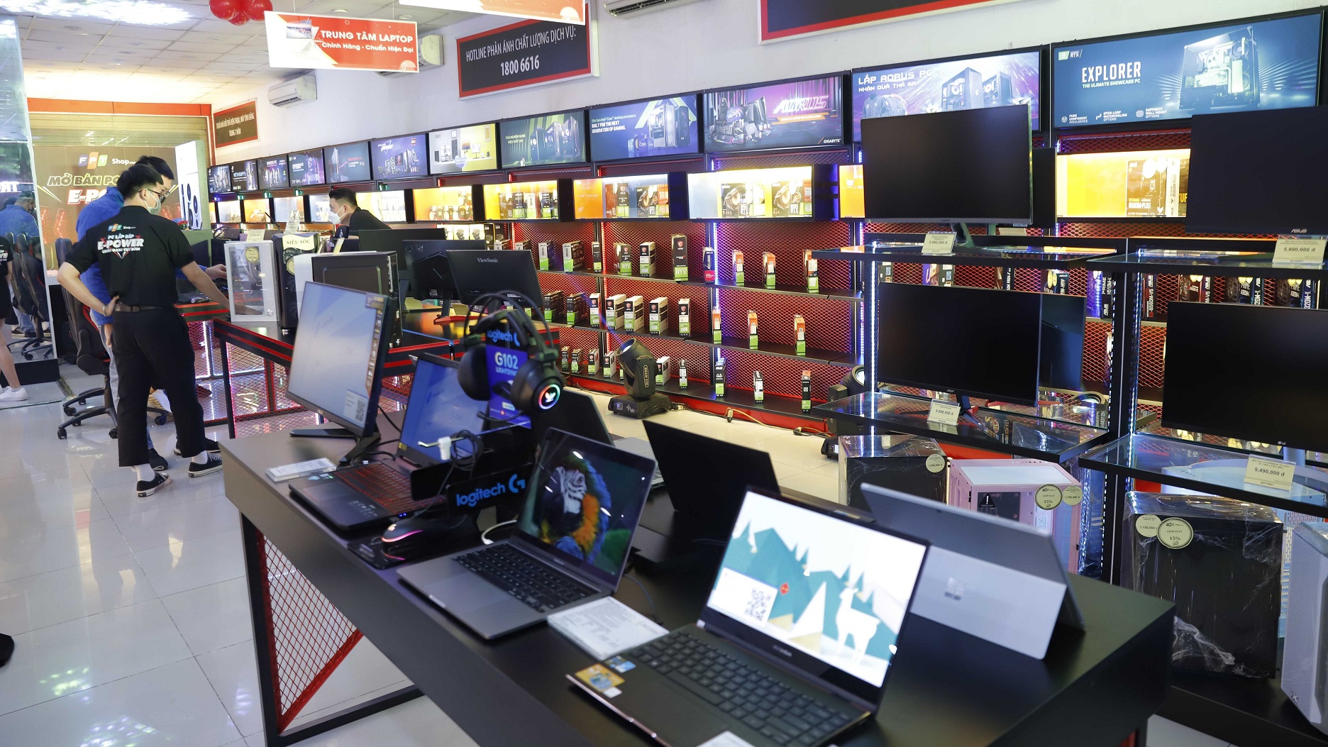 FPT Shop kinh doanh thêm mảng lắp ráp PC 7