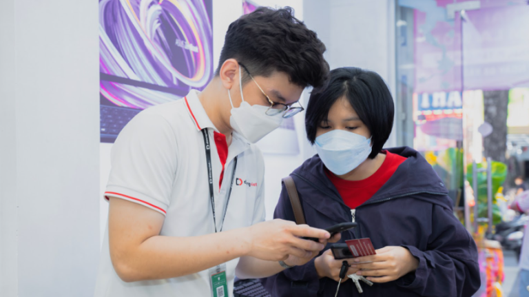 Nhu cầu mua sắm cao, nhiều hệ thống bán lẻ di động mở cửa xuyên Tết