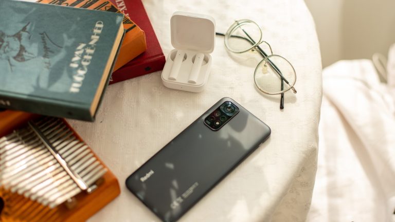Gần 6000 đơn đặt trước Xiaomi Redmi Note 11 tại FPT Shop