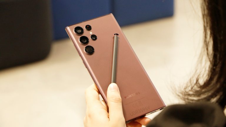Tặng ưu đãi đến 8 triệu đồng cho khách đặt trước Galaxy S22 Series