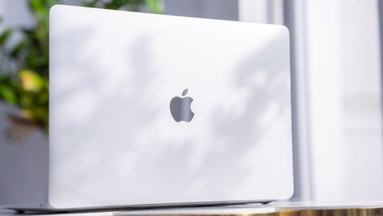 MacBook Air M1 2020 bất ngờ về giá dưới 24 triệu, hút hàng tại đại lý bán lẻ dịp cuối tuần