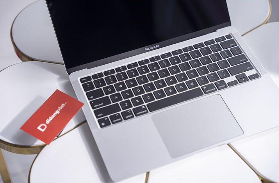MacBook Air M1 2020 bất ngờ về giá dưới 24 triệu, hút hàng tại đại lý bán lẻ dịp cuối tuần 8