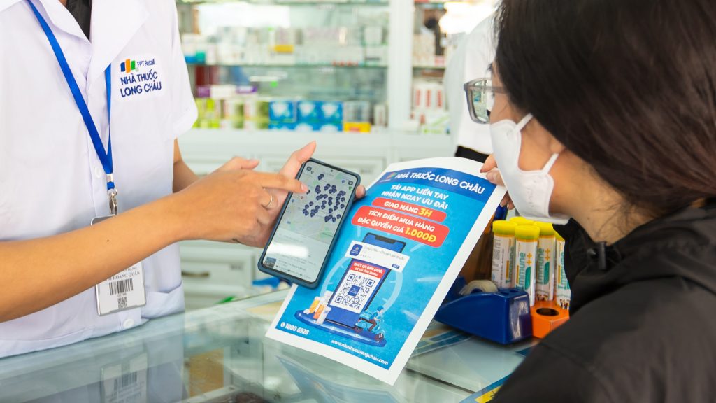 Cán mốc 500,000 người dùng, Long Châu ưu đãi lớn cho khách hàng dùng app