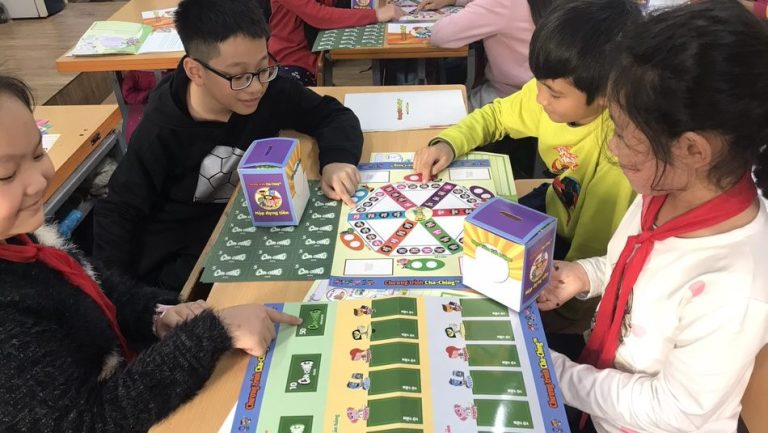 Tập cho con quản lý tài chính đầu đời qua cuộc thi trực tuyến Cha-Ching “Bé giỏi Tiền hay”
