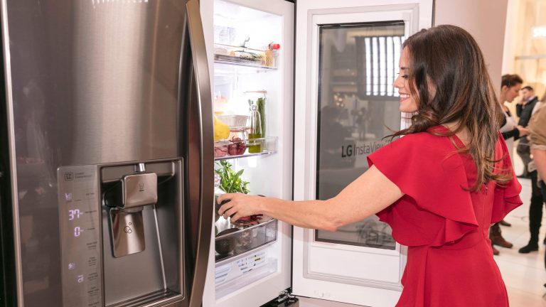Tủ lạnh side by side là gì? Lưu ý khi sử dụng tủ lạnh side by side