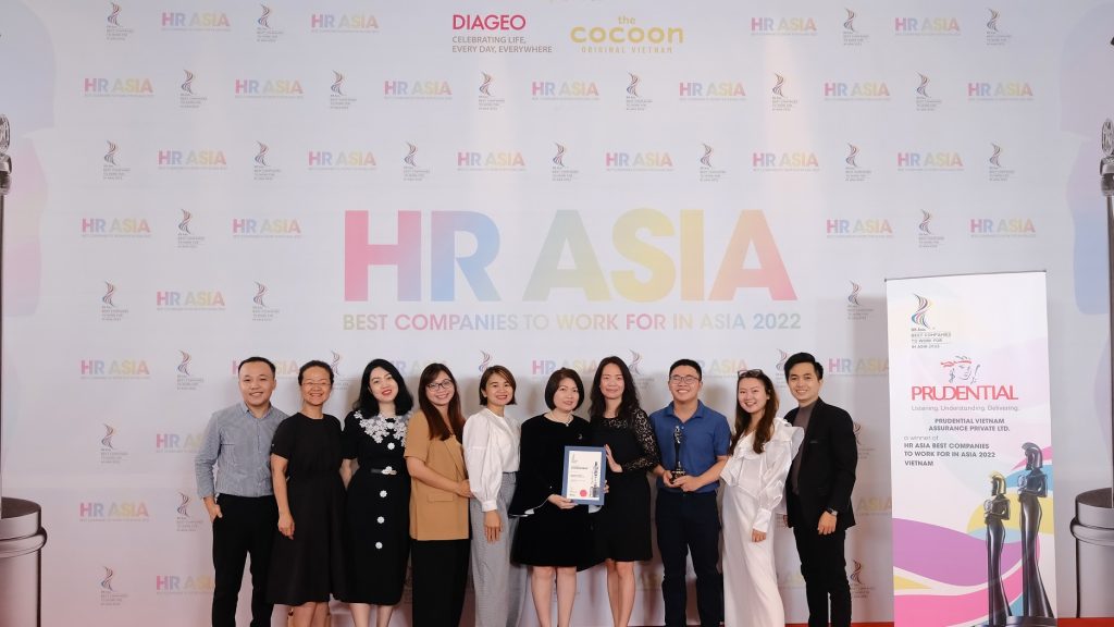 Prudential Việt Nam giành giải thưởng kép tại Insurance Asia Awards 2022 và HR Asia Awards 2022