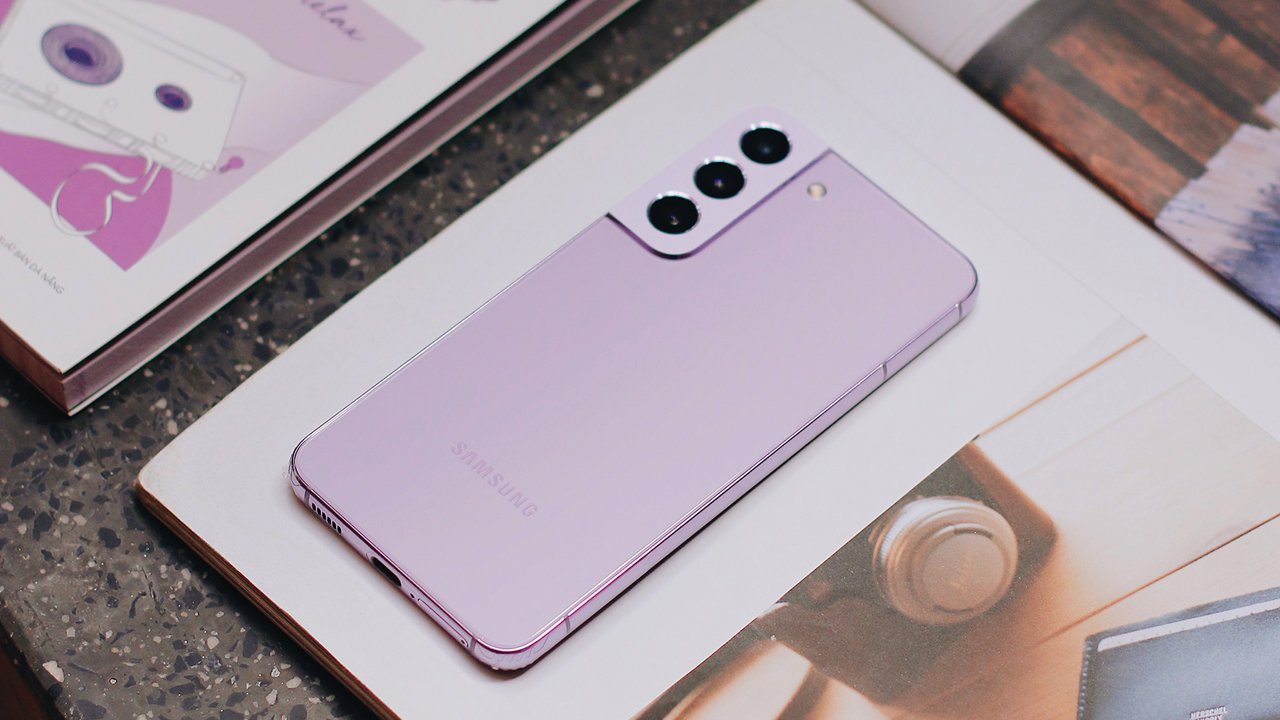FPT Shop náo nhiệt ngày mở bán Galaxy S22 Bora Purple độc quyền 21