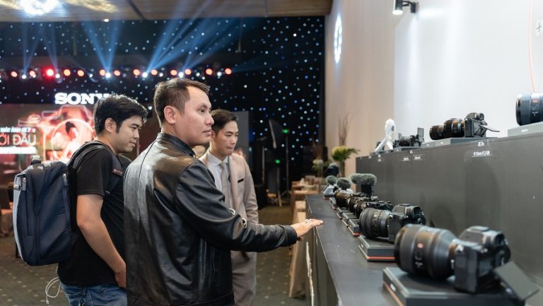 Ra mắt máy ảnh Sony Alpha 7R V, giá 92.99 triệu đồng kèm chương trình ưu đãi hấp dẫn