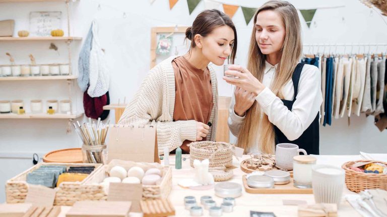 Mỹ phẩm thuần chay là gì? Mua mỹ phẩm thuần chay chọn thương hiệu nào?