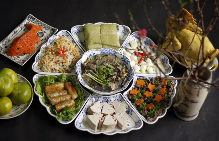 Mâm cúng ông Táo gồm những gì? Nên cúng ông Táo vào giờ nào đẹp nhất?