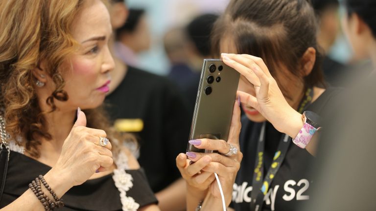 Hệ thống bán lẻ đồng loạt mở bán Galaxy S23 Series trên toàn quốc kèm nhiều ưu đãi hấp dẫn