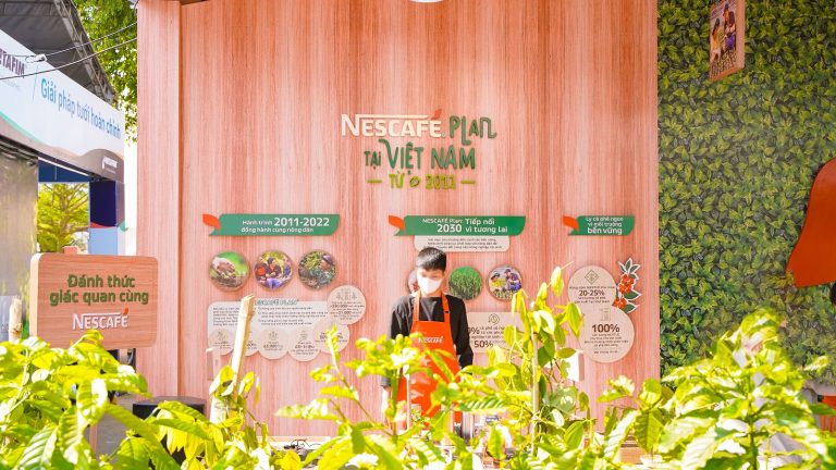Hành trình từ hạt cà phê trên nông trại đến ly NESCAFÉ cho người yêu cà phê Việt