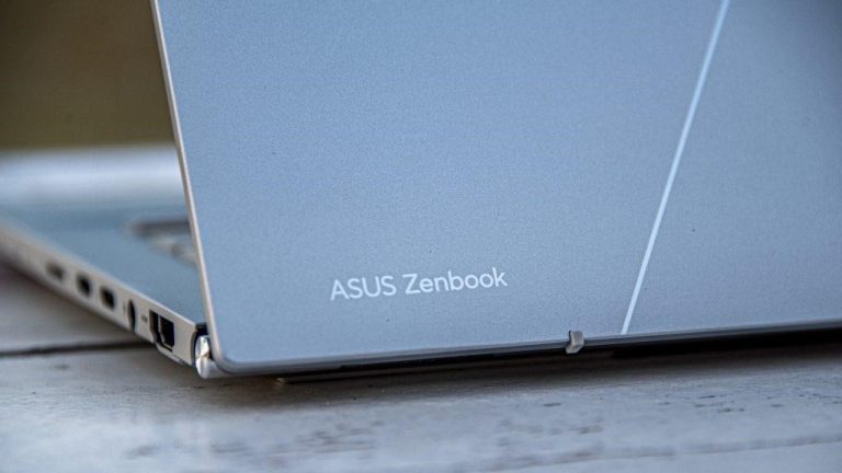 Đánh giá nhanh hai chiếc laptop ASUS Zenbook 14 OLED và ASUS Vivobook 14 OLED vừa ra mắt