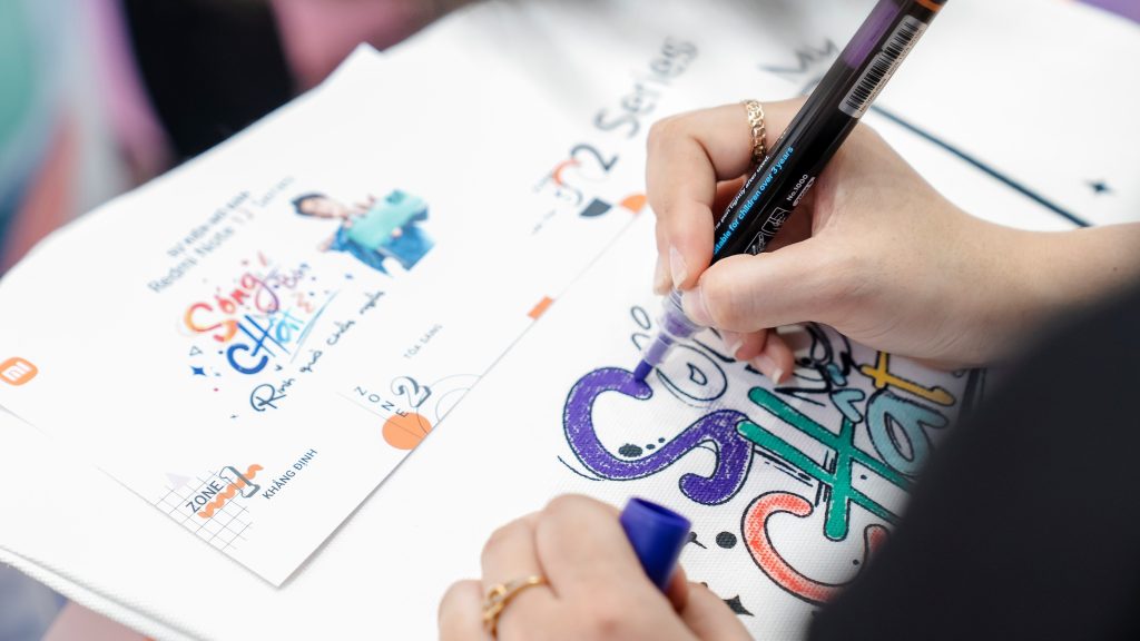 Đánh dấu sự kiện Redmi Note 12 Series “cháy hàng”, Xiaomi tổ chức Xiaomi Fan Festival ngập tràn khuyến mại