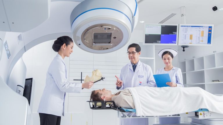 Prudential hợp tác BDMS cung cấp cho khách hàng cơ hội tiếp cận dịch vụ điều trị ung thư vú chất lượng cao