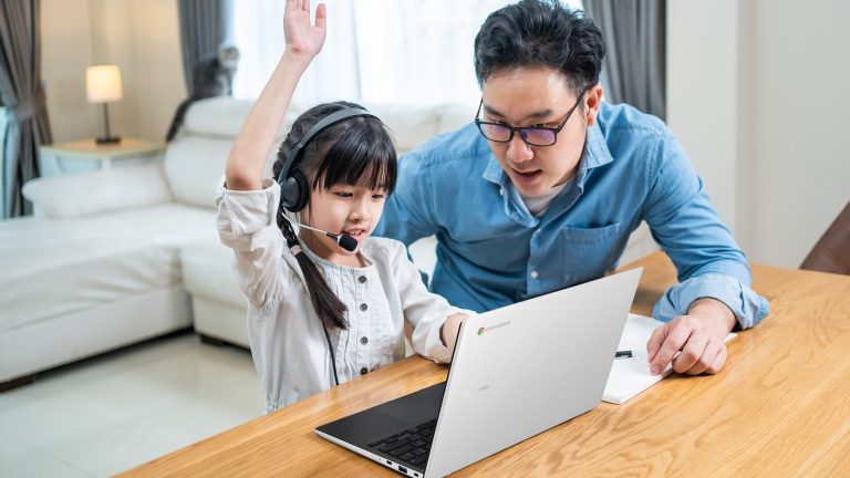Máy tính Galaxy Chromebook Go chính thức được giới thiệu tại Việt Nam
