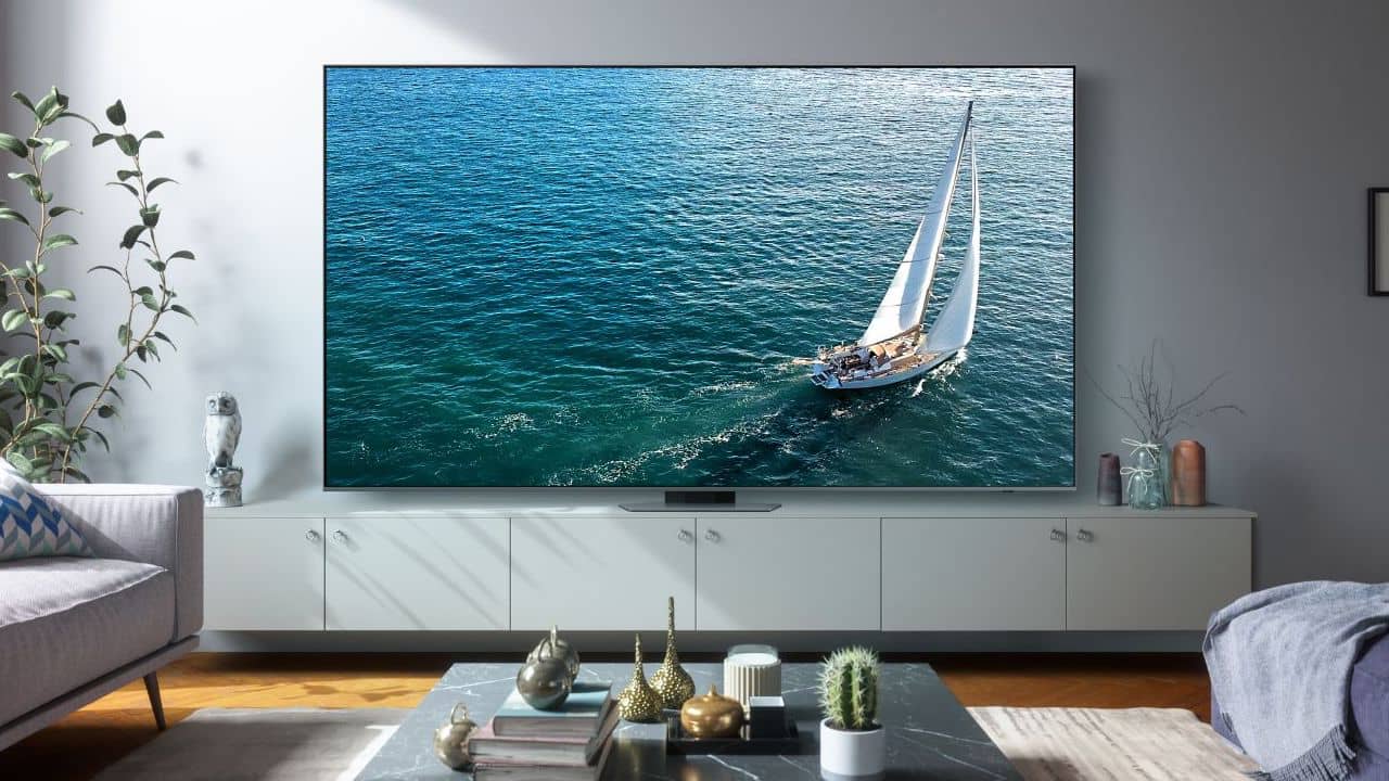 Samsung ưu đãi giá, tặng kèm quà dành cho dòng TV màn hình lớn dịp cuối năm 12