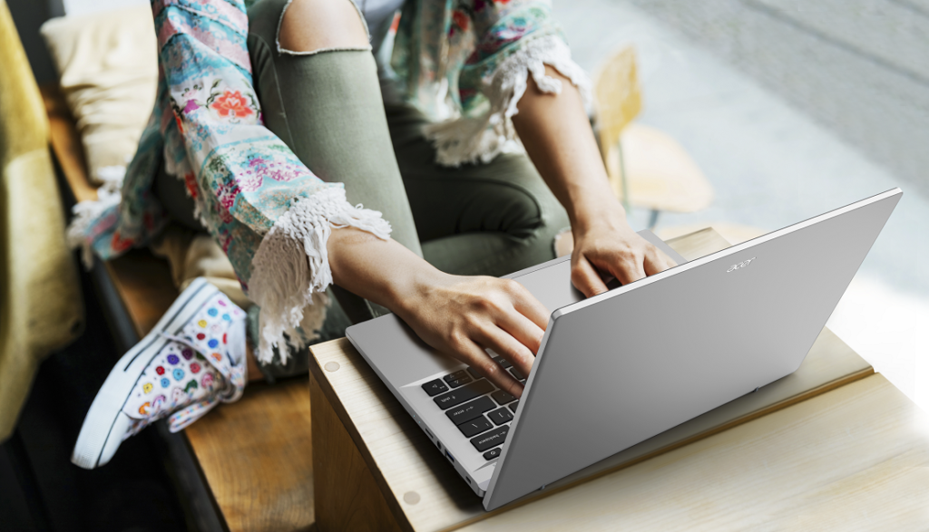 Acer Swift Go 14: Laptop AI đầu tiên trên thế giới